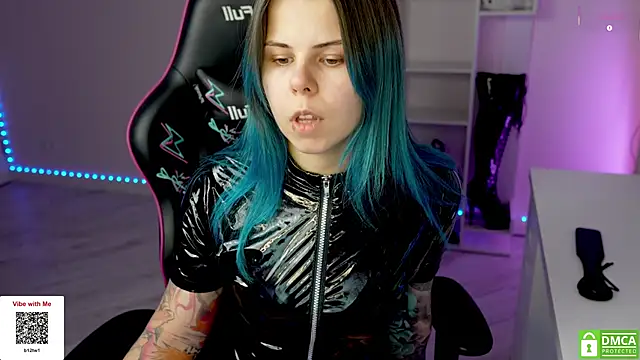 Snapshot of Latex_Kitty chatting on December 20, 2025, 12:30 pm Latex Kitty online show from December 20, 2025, 12:30 pm