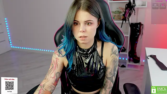 Snapshot of Latex_Kitty chatting on January 15, 2026, 12:30 pm Latex Kitty online show from January 15, 2026, 12:30 pm