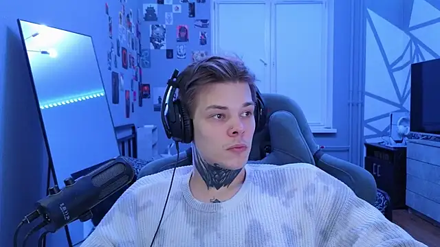 DENIS HERE online show from March 1, 2025, 5:38 pm