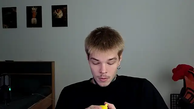 DENIS HERE online show from October 8, 2025, 4:40 pm