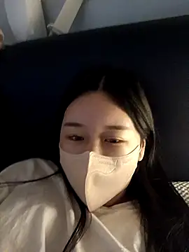 yuunalee online show from October 29, 2025, 9:03 pm