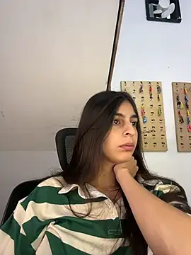Snapshot of cristel_17 chatting on July 20, 2026, 6:54 am cristel 17 online show from July 20, 2026, 6:54 am