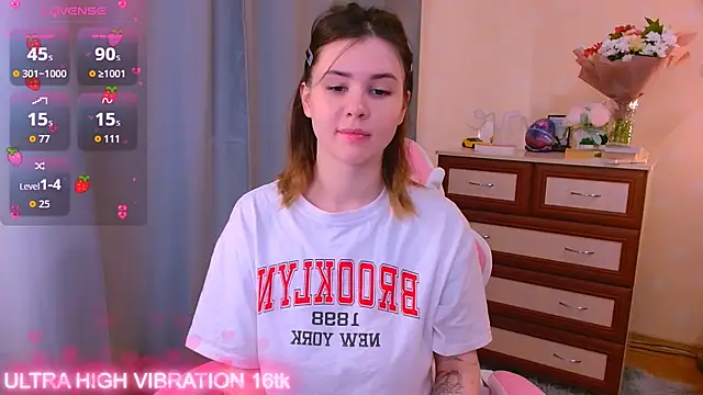 Snapshot of cutie_mili chatting on October 10, 2025, 6:36 am cutie mili online show from October 10, 2025, 6:36 am