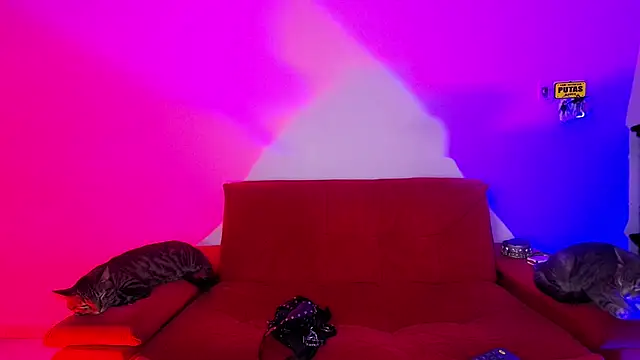 irregular fetish  online show from November 28, 2025, 11:05 pm