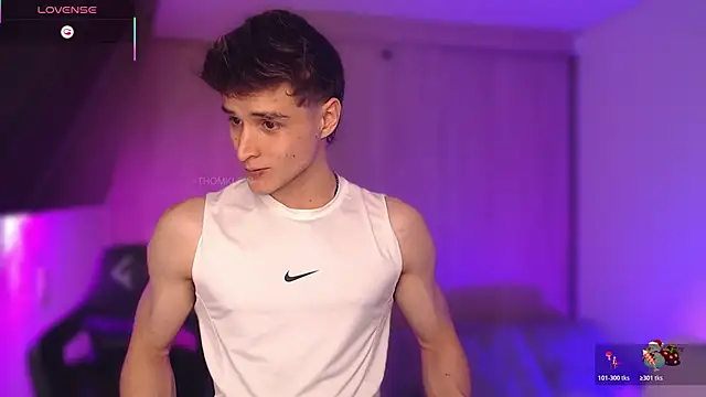 Snapshot of thomklein chatting on December 1, 2025, 7:48 pm thomklein online show from December 1, 2025, 7:48 pm