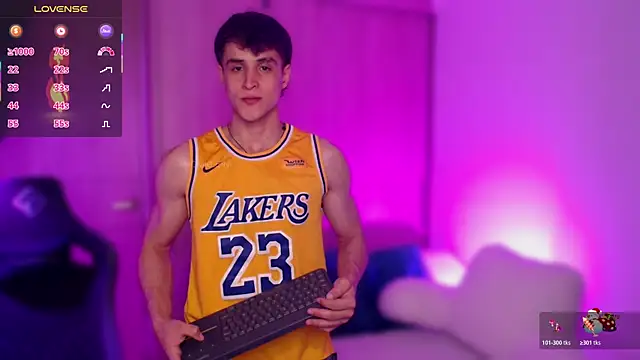 Snapshot of thomklein chatting on November 26, 2025, 7:03 pm thomklein online show from November 26, 2025, 7:03 pm