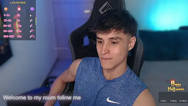 Snapshot of thomklein chatting on November 5, 2025, 7:39 pm thomklein online show from November 5, 2025, 7:39 pm