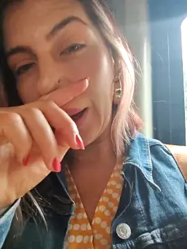 Snapshot of scarlett_moore chatting on October 19, 2025, 2:42 pm scarlett moore online show from October 19, 2025, 2:42 pm