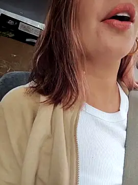 Snapshot of scarlett_moore chatting on December 5, 2025, 4:49 pm scarlett moore online show from December 5, 2025, 4:49 pm