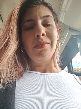 Snapshot of scarlett_moore chatting on October 10, 2025, 3:24 pm scarlett moore online show from October 10, 2025, 3:24 pm