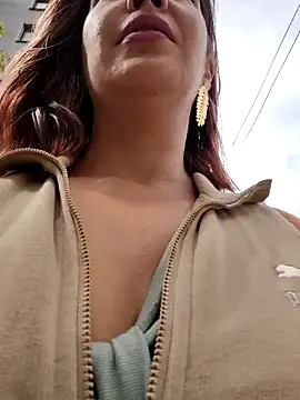 Snapshot of scarlett_moore chatting on October 6, 2025, 1:45 pm scarlett moore online show from October 6, 2025, 1:45 pm