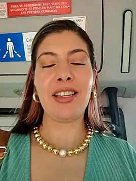 Snapshot of scarlett_moore chatting on October 4, 2025, 1:34 pm scarlett moore online show from October 4, 2025, 1:34 pm