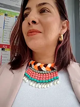 Snapshot of scarlett_moore chatting on November 20, 2025, 4:40 pm scarlett moore online show from November 20, 2025, 4:40 pm