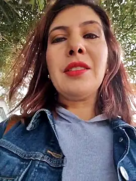 Snapshot of scarlett_moore chatting on November 27, 2025, 4:29 pm scarlett moore online show from November 27, 2025, 4:29 pm