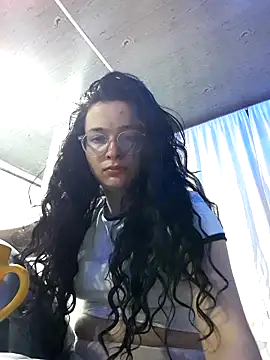 EmilySwaan online show from March 10, 2025, 3:23 am