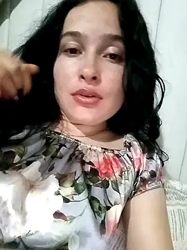 EmilySwaan online show from December 4, 2024, 3:31 am