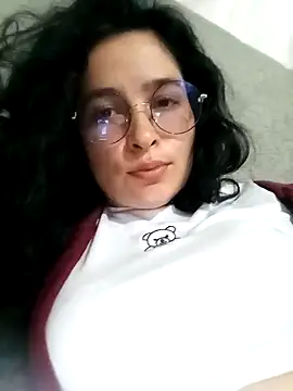 EmilySwaan online show from January 9, 2025, 2:43 am
