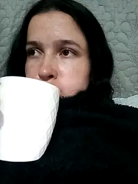EmilySwaan online show from December 16, 2024, 11:50 pm