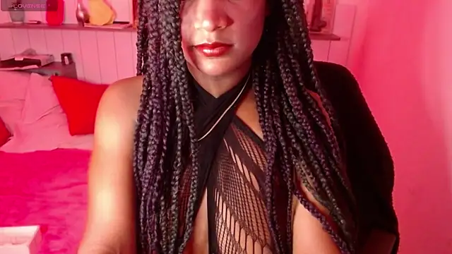 Snapshot of NikitaKiss chatting on November 5, 2025, 3:48 pm NikitaKiss online show from November 5, 2025, 3:48 pm