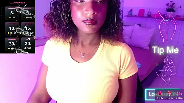 Snapshot of NikitaKiss chatting on October 22, 2025, 8:19 pm NikitaKiss online show from October 22, 2025, 8:19 pm