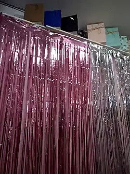 Mia Novikov online show from March 4, 2026, 5:10 pm