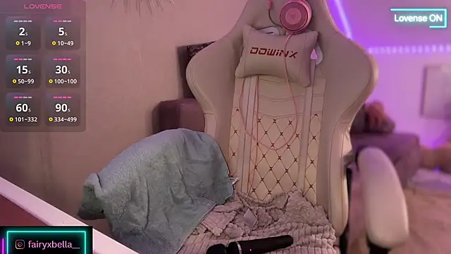 Snapshot of xxbabyxgiiirlxx chatting on October 24, 2025, 1:54 pm xxbabyxgiiirlxx online show from October 24, 2025, 1:54 pm