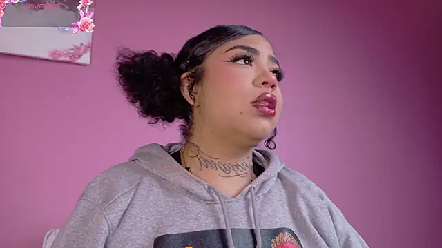 foxxy-lov3 online show from March 14, 2026, 1:50 pm