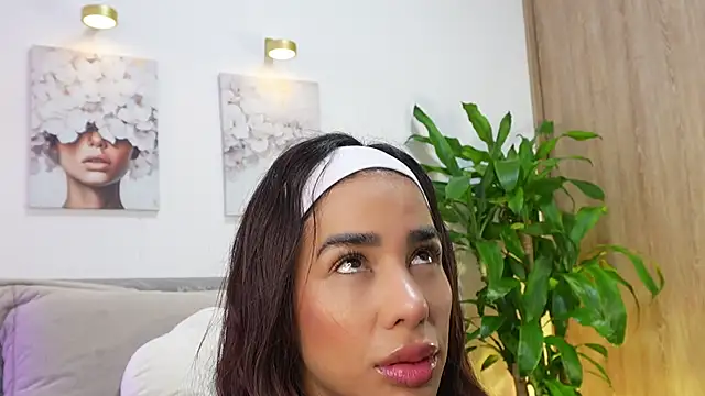 katie cruz online show from May 25, 2026, 11:09 am