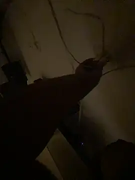 Snapshot of DayanaWood chatting on December 15, 2025, 1:11 am DayanaWood online show from December 15, 2025, 1:11 am