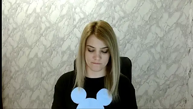 Snapshot of nika_gold1 chatting on February 10, 2026, 5:12 pm nika gold1 online show from February 10, 2026, 5:12 pm