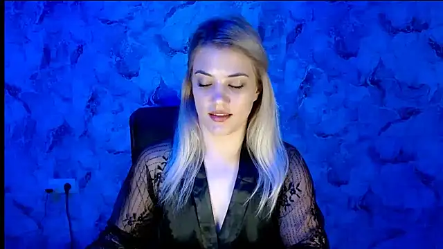 Snapshot of nika_gold1 chatting on November 15, 2025, 12:53 pm nika gold1 online show from November 15, 2025, 12:53 pm