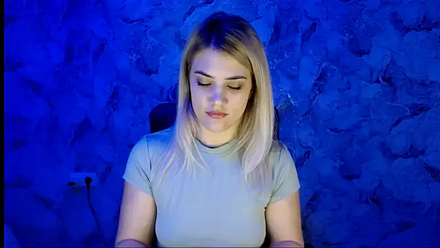 Snapshot of nika_gold1 chatting on November 30, 2025, 1:23 pm nika gold1 online show from November 30, 2025, 1:23 pm