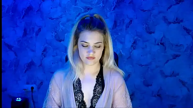 Snapshot of nika_gold1 chatting on December 14, 2025, 7:41 pm nika gold1 online show from December 14, 2025, 7:41 pm