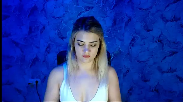 Snapshot of nika_gold1 chatting on November 29, 2025, 7:14 pm nika gold1 online show from November 29, 2025, 7:14 pm