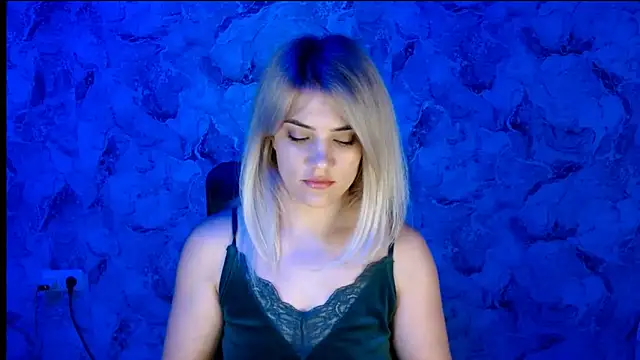 Snapshot of nika_gold1 chatting on November 13, 2025, 5:17 pm nika gold1 online show from November 13, 2025, 5:17 pm