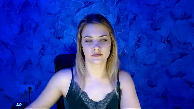 Snapshot of nika_gold1 chatting on March 12, 2026, 8:02 pm nika gold1 online show from March 12, 2026, 8:02 pm