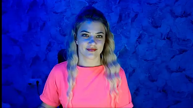 Snapshot of nika_gold1 chatting on November 25, 2025, 4:07 pm nika gold1 online show from November 25, 2025, 4:07 pm