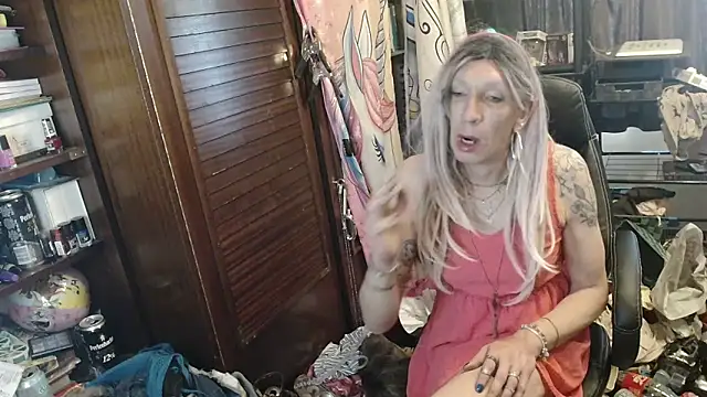 Ombeline1 online show from April 19, 2026, 9:21 am