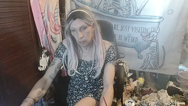 Ombeline1 online show from March 4, 2026, 9:17 am