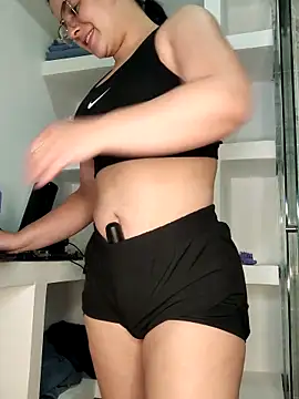 Snapshot of Lia_Hurley chatting on October 6, 2025, 8:09 pm Lia Hurley online show from October 6, 2025, 8:09 pm