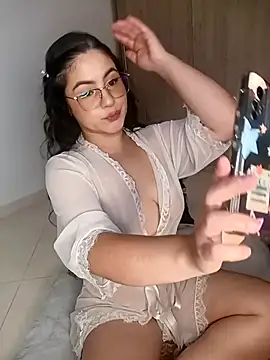 Snapshot of Lia_Hurley chatting on February 23, 2026, 1:44 pm Lia Hurley online show from February 23, 2026, 1:44 pm