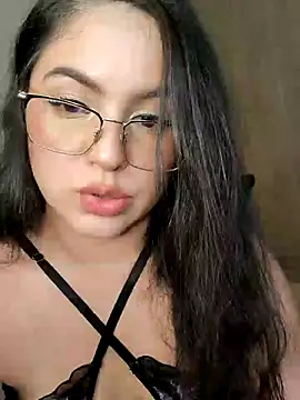 Lia Hurley online show from May 25, 2026, 6:17 pm