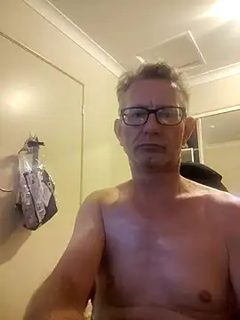 Snapshot of butseriouslykahnt chatting on February 9, 2025, 10:20 am butseriouslykahnt online show from February 9, 2025, 10:20 am