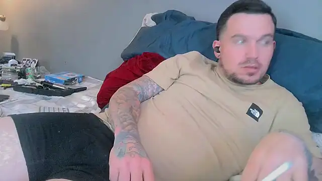 Snapshot of bigcocktat2dude603 chatting on January 3, 2025, 4:06 pm bigcocktat2dude603 online show from January 3, 2025, 4:06 pm