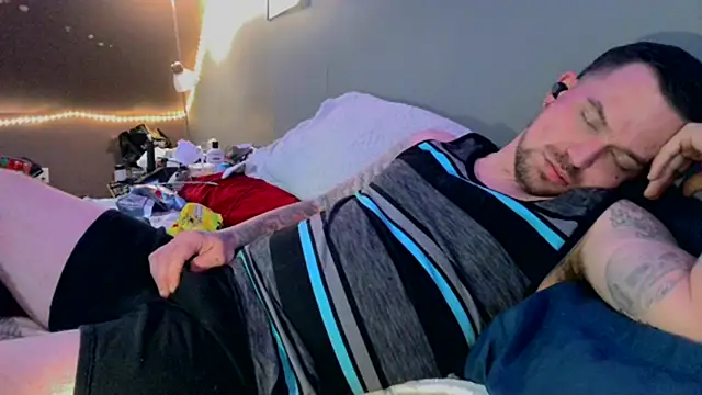 Snapshot of bigcocktat2dude603 chatting on February 2, 2025, 10:28 pm bigcocktat2dude603 online show from February 2, 2025, 10:28 pm