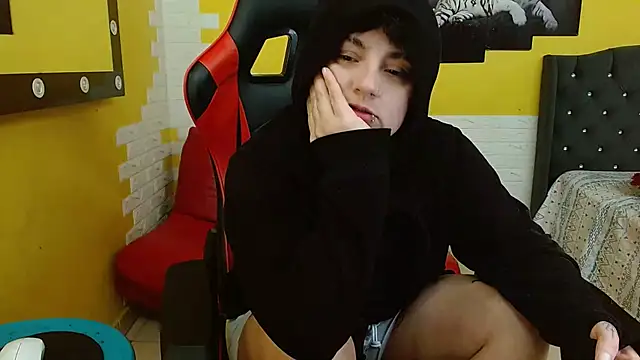 Snapshot of isabeautyx19 chatting on December 5, 2025, 1:49 am isabeautyx19 online show from December 5, 2025, 1:49 am