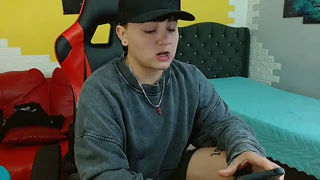 Snapshot of isabeautyx19 chatting on November 11, 2025, 1:44 am isabeautyx19 online show from November 11, 2025, 1:44 am