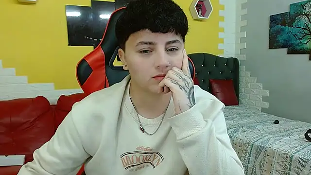 Snapshot of isabeautyx19 chatting on November 14, 2025, 3:43 am isabeautyx19 online show from November 14, 2025, 3:43 am