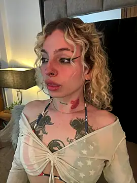 Snapshot of Bonnie_vega chatting on November 20, 2025, 9:25 pm Bonnie vega online show from November 20, 2025, 9:25 pm