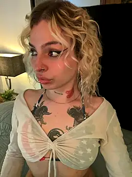 Snapshot of Bonnie_vega chatting on November 8, 2025, 8:45 pm Bonnie vega online show from November 8, 2025, 8:45 pm